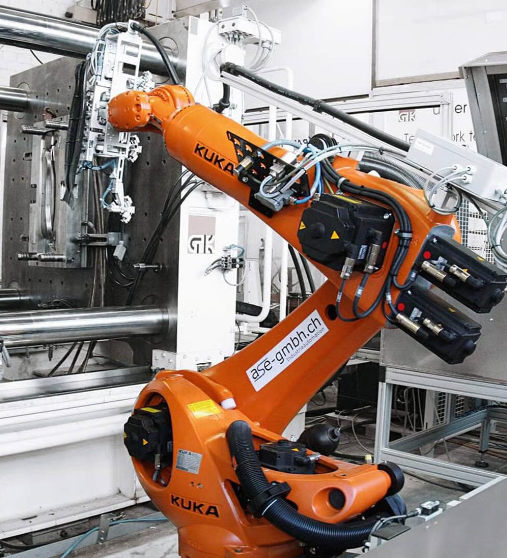 Nové a renovované roboty KUKA